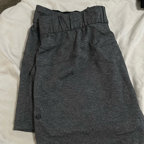 lululemon athletica Pants - Lululemon gray shorts. Sz 12.